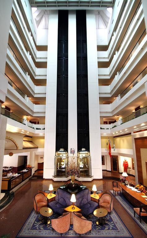 Hotel Sagar Plaza City Centre Пуна Экстерьер фото