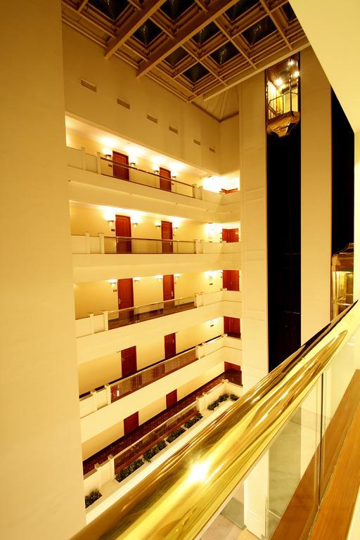 Hotel Sagar Plaza City Centre Пуна Экстерьер фото