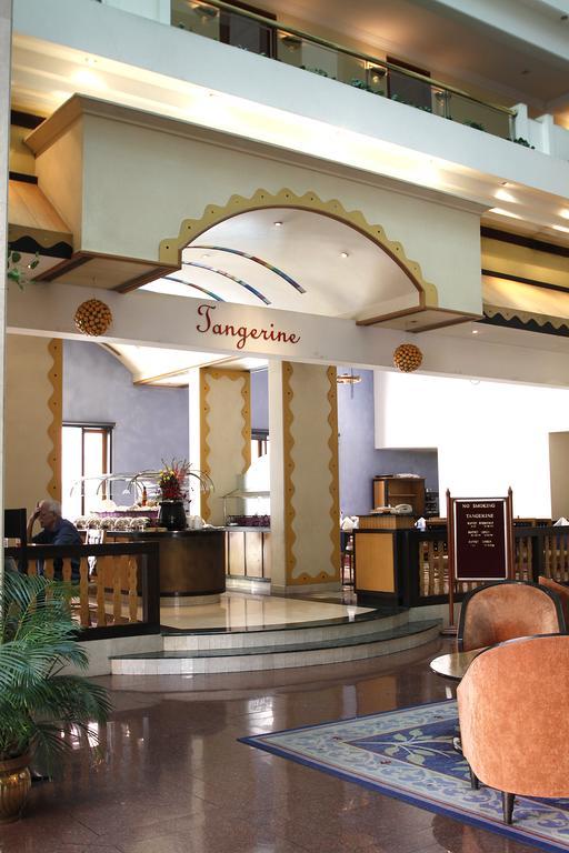 Hotel Sagar Plaza City Centre Пуна Экстерьер фото